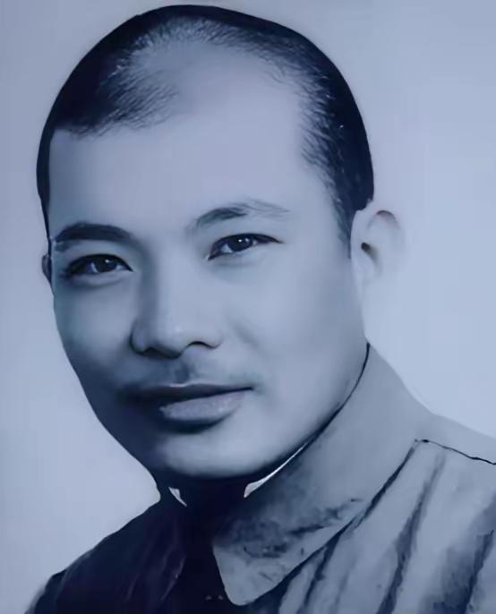 1945年，军统王牌杀手牛子龙，带着12个囚犯杀了11个看守，从那座号称“只有死