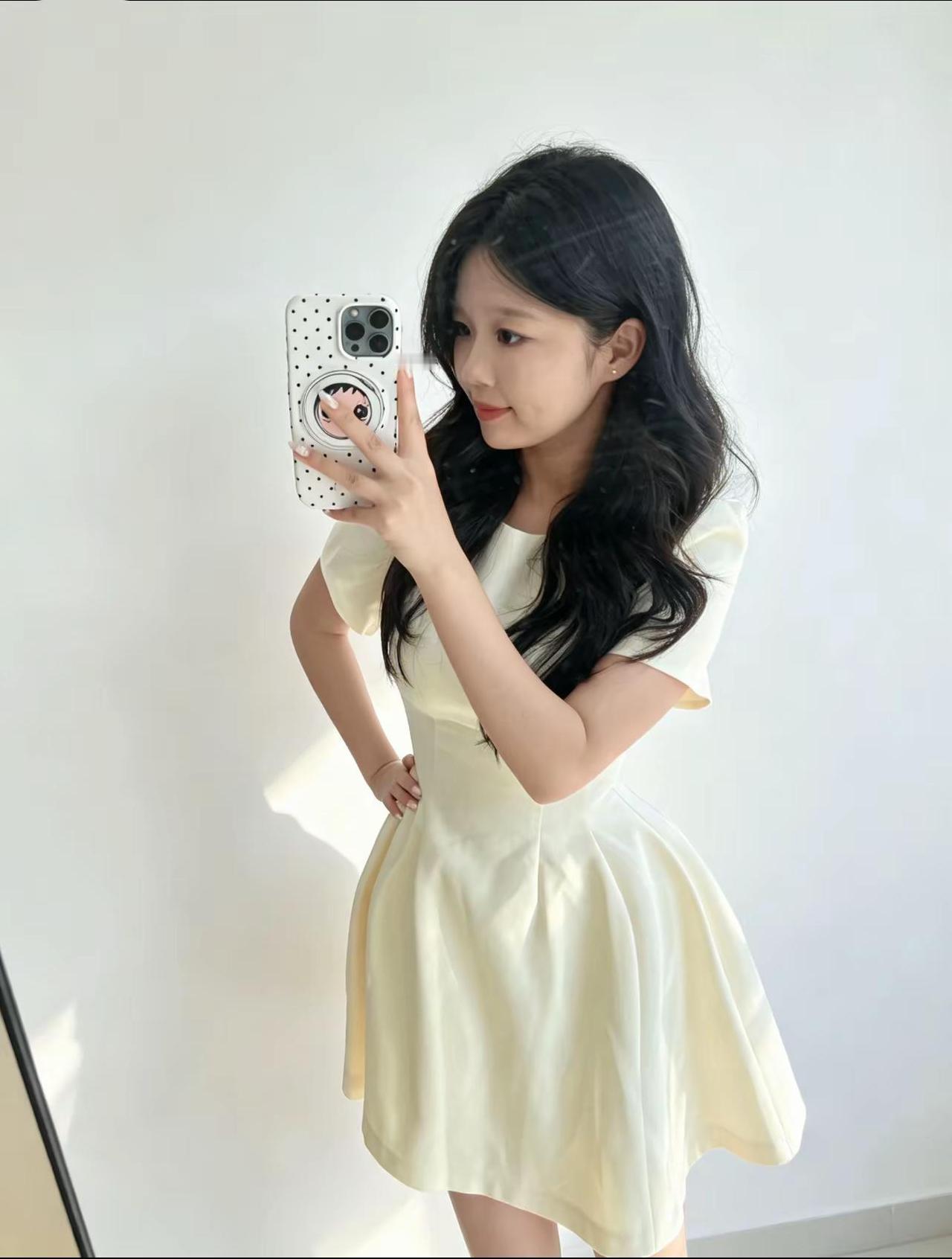 和你相比，世界很一般ootd穿搭女生小白裙ootd