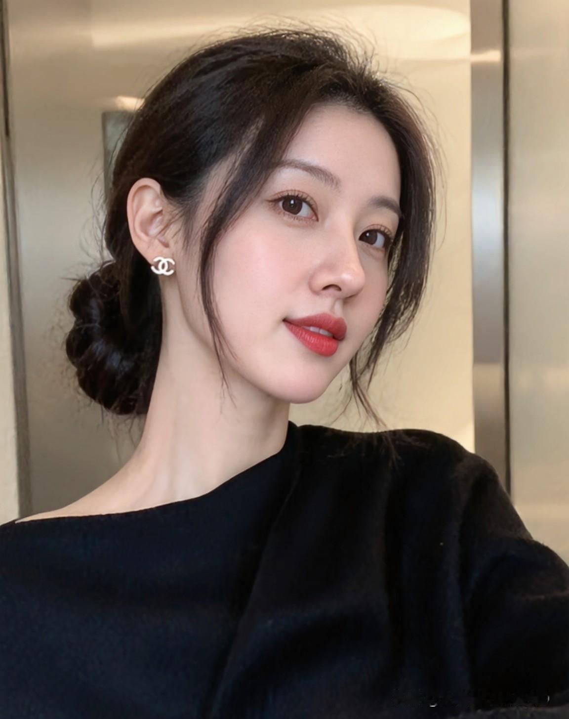 有时候，感情真的不需要那么多算计。我不是在权衡利弊后才选择你，而是因为