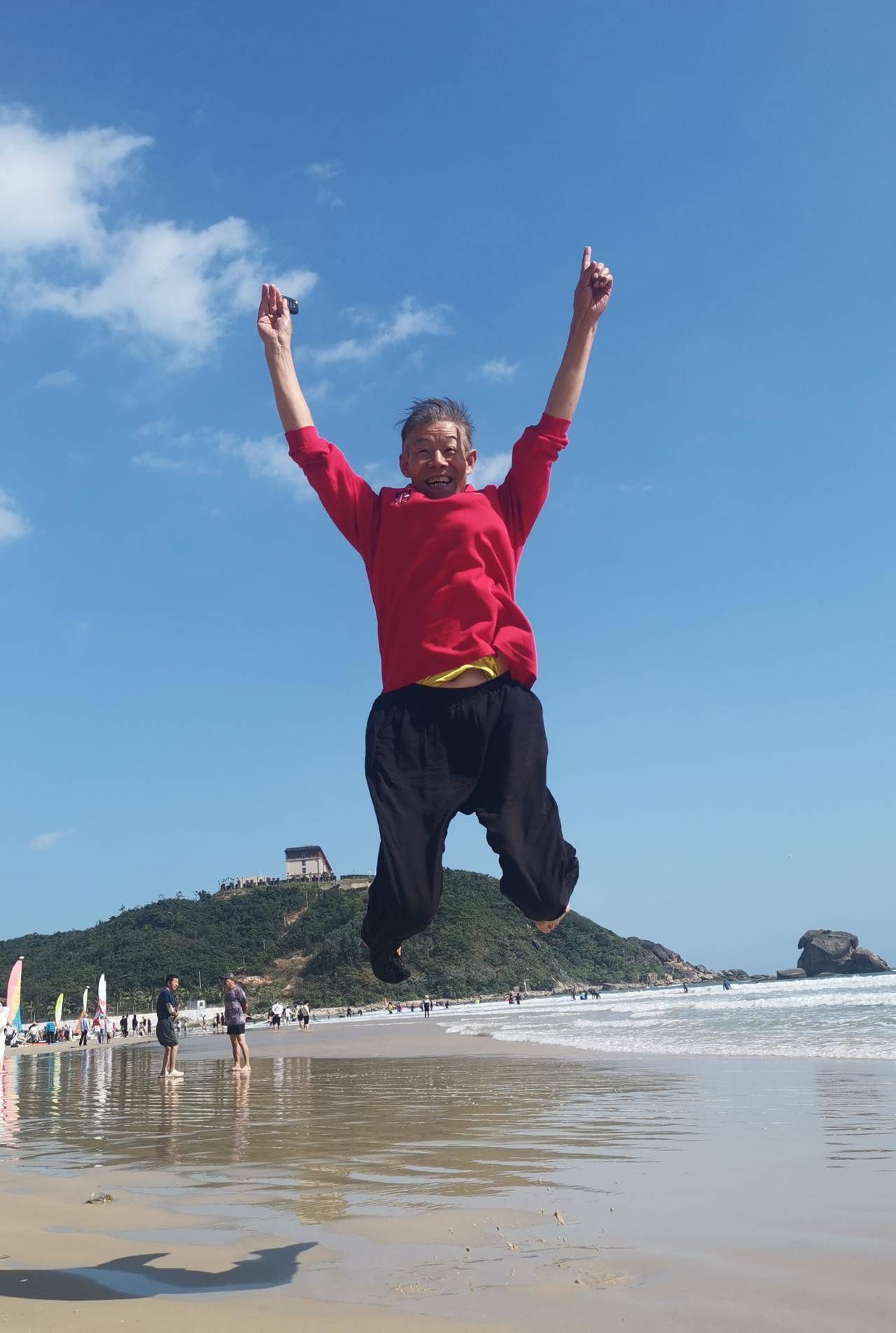 自驾海南之旅45——环岛第9站蜈支洲岛这老头疯了！从亚龙湾驱车40分钟，​