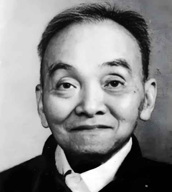 官职比毛人凤还高，竟是卧底23年的自己人，暴露后靠块木板逃了。他在国民党内部的职