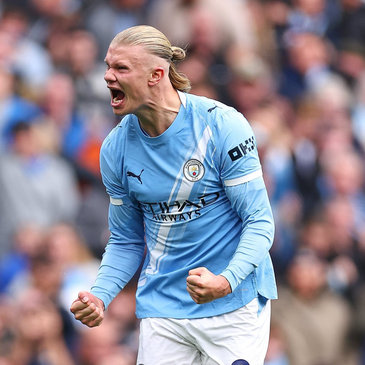 哈兰德对转会皇家马德里持开放态度。他的曼城合同中有一条秘密解约条款。哈兰德的团队