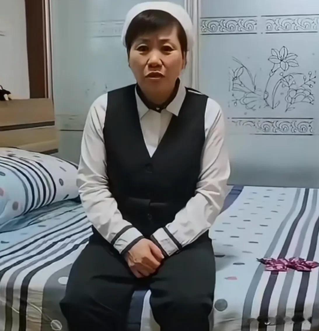 哈尔滨做梦也没想到，竟然被猪队友铁路局被刺了，东北铁路卖货阿姨被无辜辞退，阿姨那