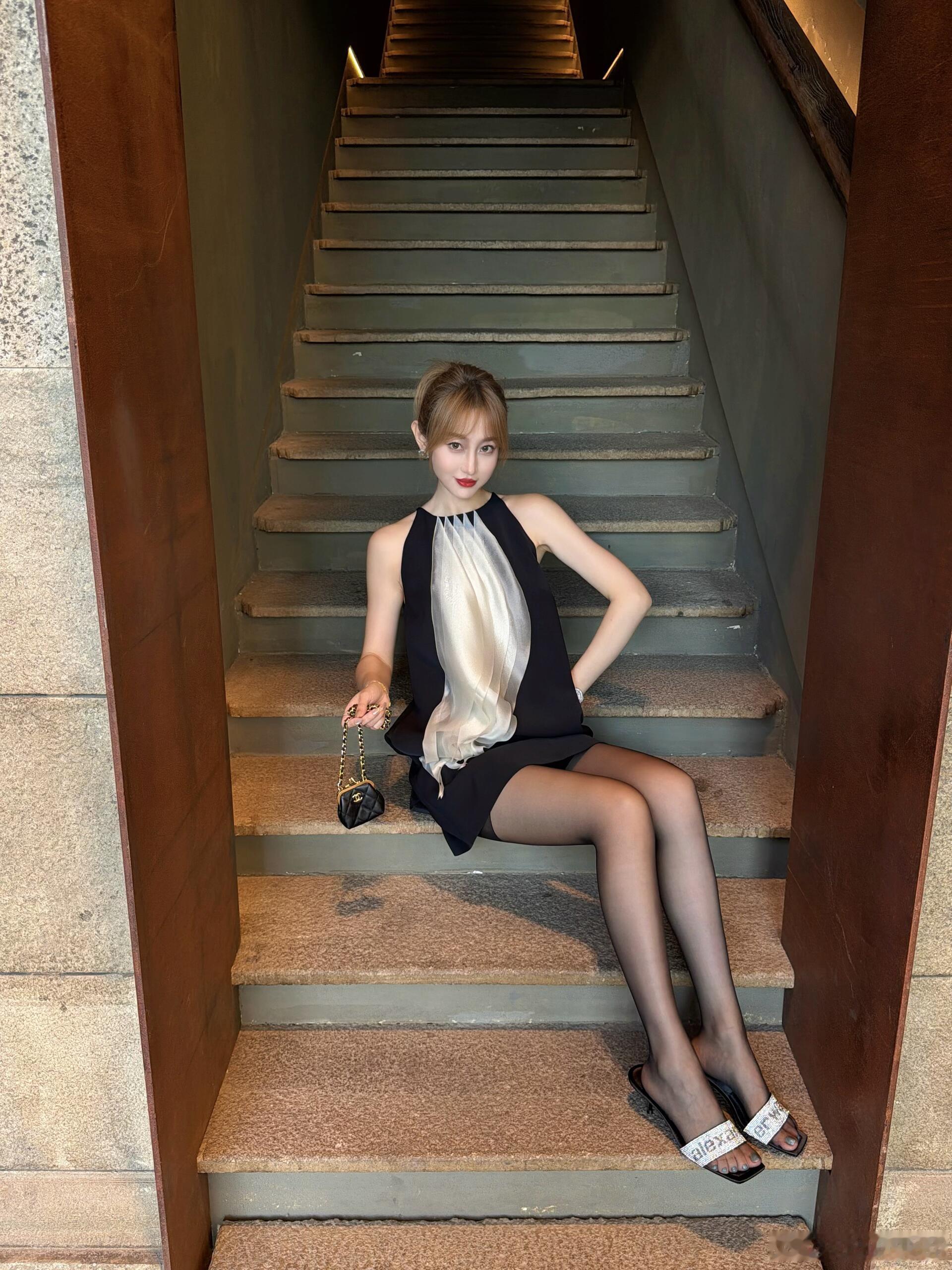 被爱是世界上最后的幻想🖤
