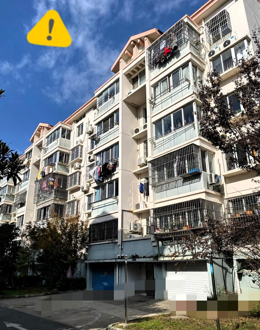 我们小区业主群最近吵翻了，说出来你们可能都不信，起因居然是一户人家的“夜间噪