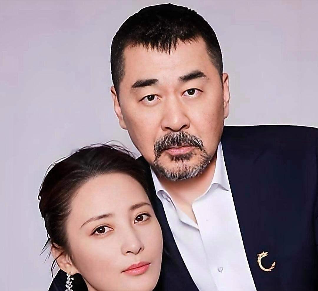 蒋勤勤一句“遭罪”，真不是嘴上说说。陈建斌拍《甄嬛传》那会儿，一天被七个妃子“