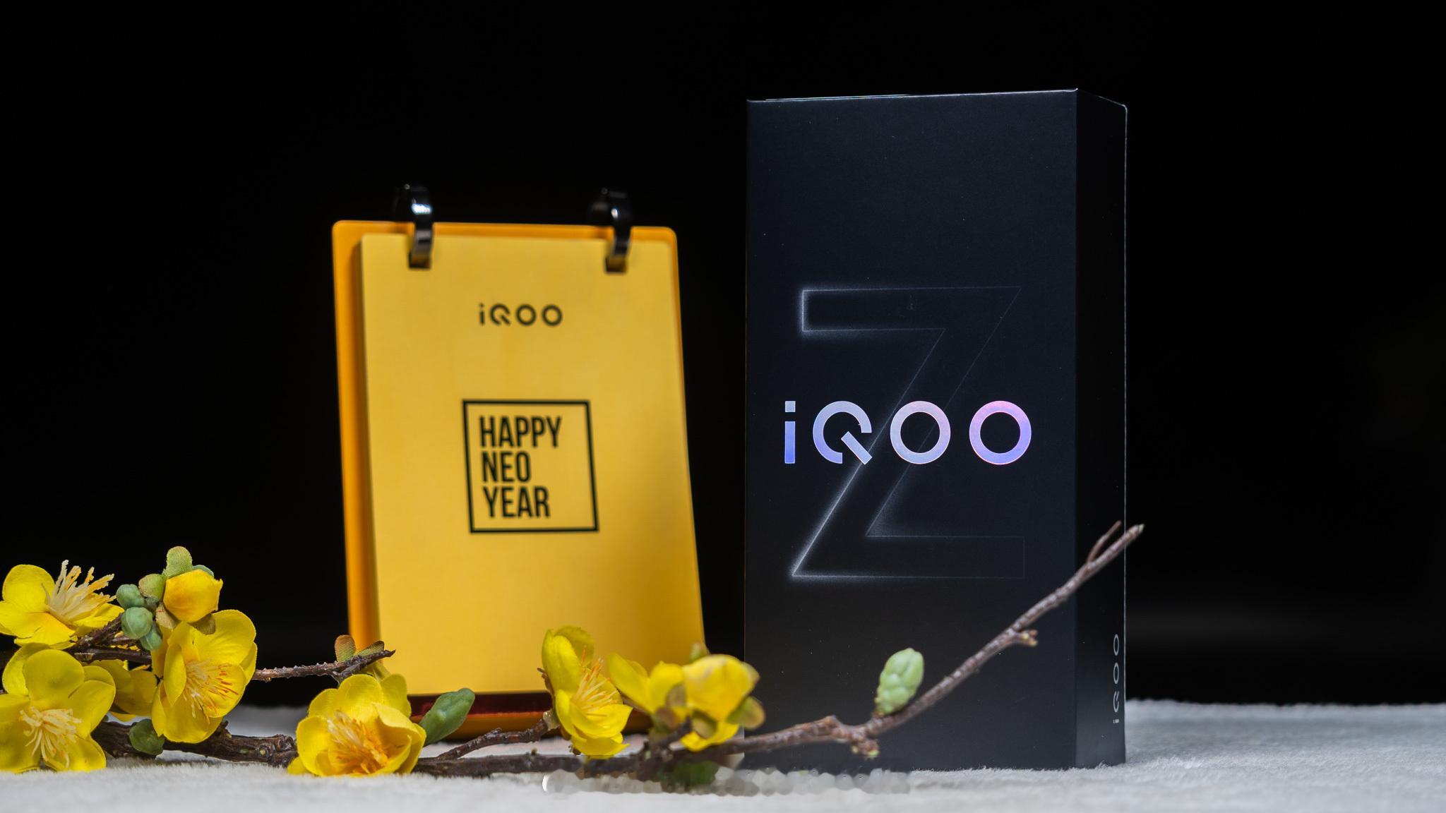 iQOOZ11Turbo有一种“这应该是原来的Neo11”的感觉……