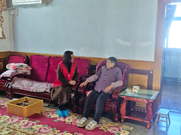 宁国市城东社区开展‘暖心行动’关爱困难群众