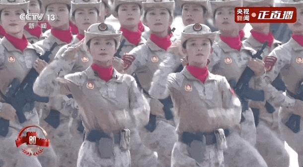 阅兵礼仪队身高男队员身高在1米83到1米93之间，体重85公斤左右。女队员身高
