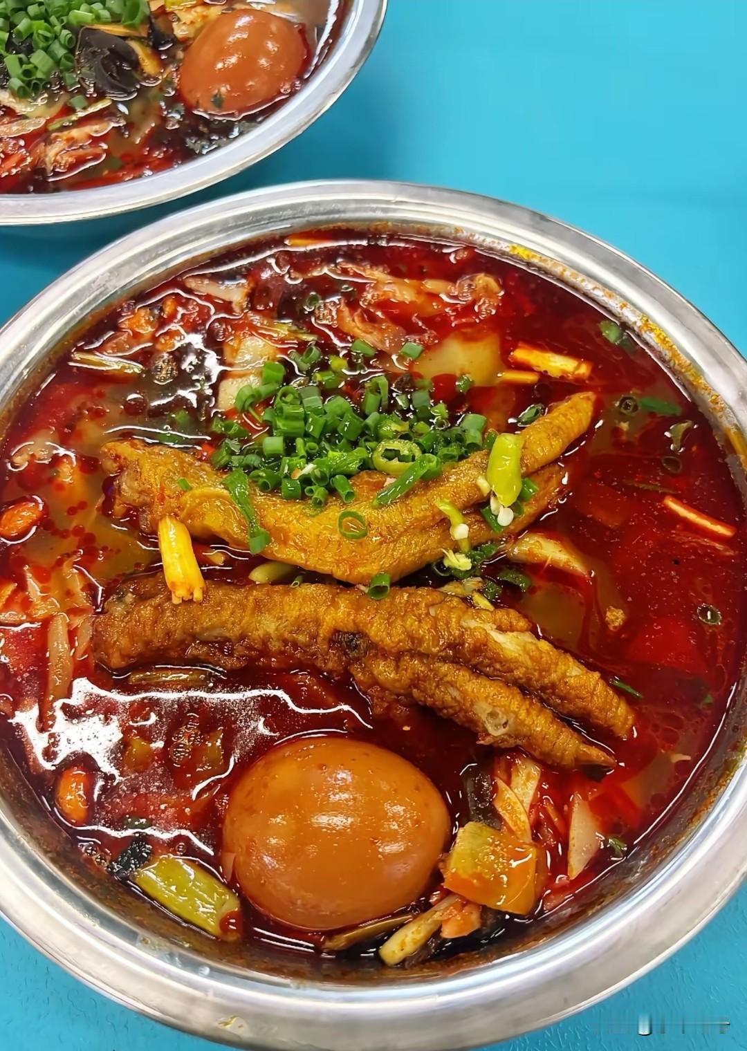 最近柳州螺蛳粉又又又炸锅了，起因是网上出现的“广西螺蛳粉”！都知道柳州螺蛳