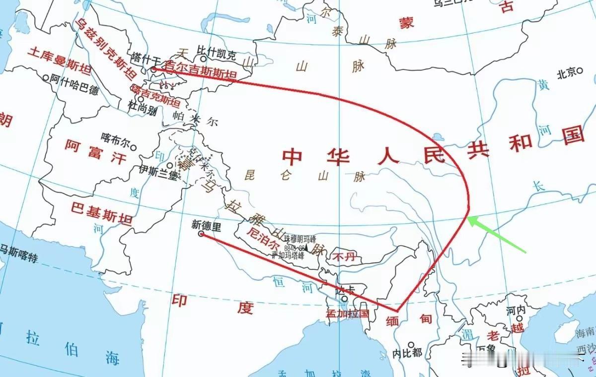 这是莫迪专机的飞行线路，如果说去中亚，往西北方向直飞3小时就到了。但这一带现在