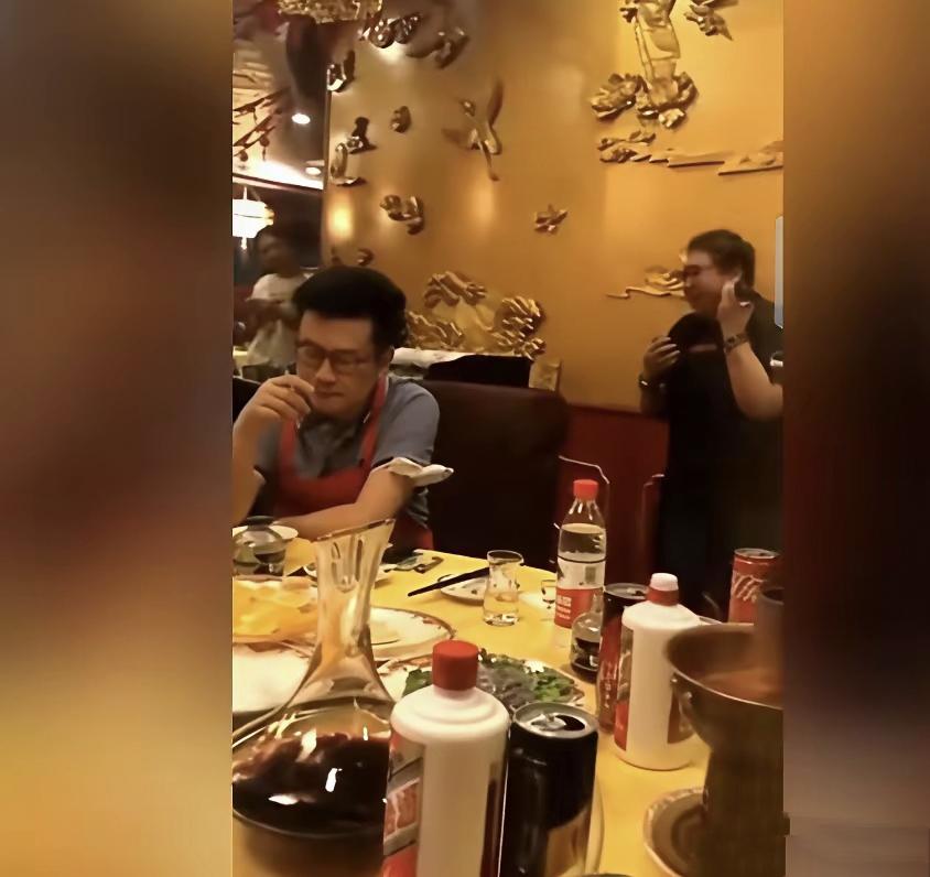普通人每月攒99元，多少个月能喝上茅台？以前看报道说某明星倾家荡产办慈善，