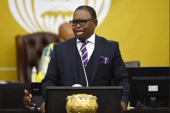 特朗普暴怒了，G20峰会首日就撇开美国发声明，白宫这次真傻眼，原来世界离开美国一