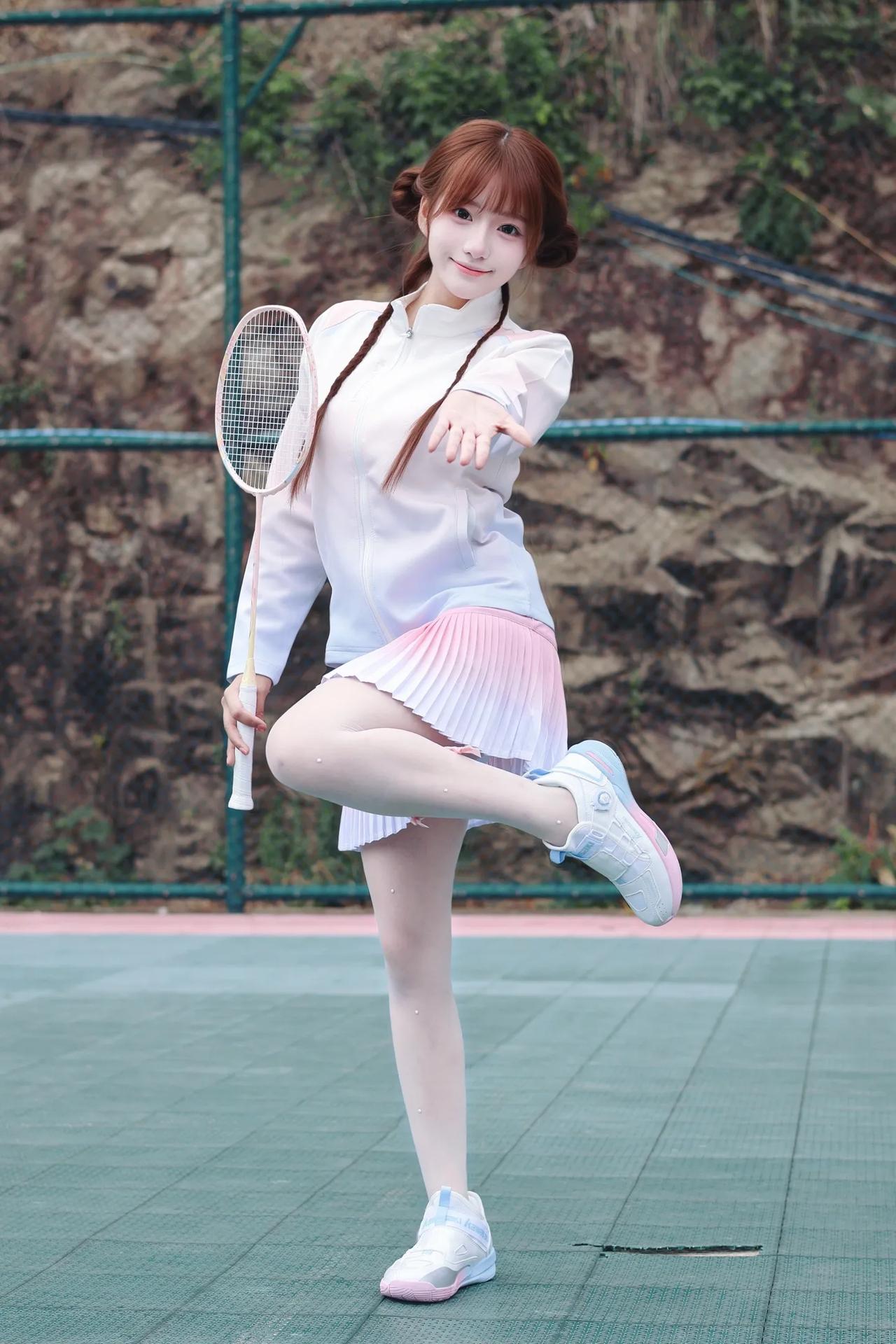 一起来打羽毛球吧。晒图笔记大赛粉粉的穿搭