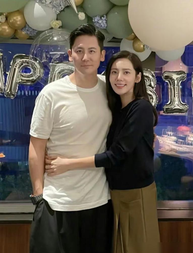 真正高段位的婚姻，早就戒掉了毫无瑕疵的“清白感”。秋瓷炫结婚九周年的Vlog