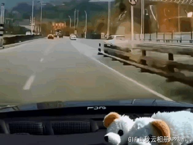 你要是不碰他，我觉得他能自己开上去，说不定还能开到对向车道[大笑][大笑][大笑