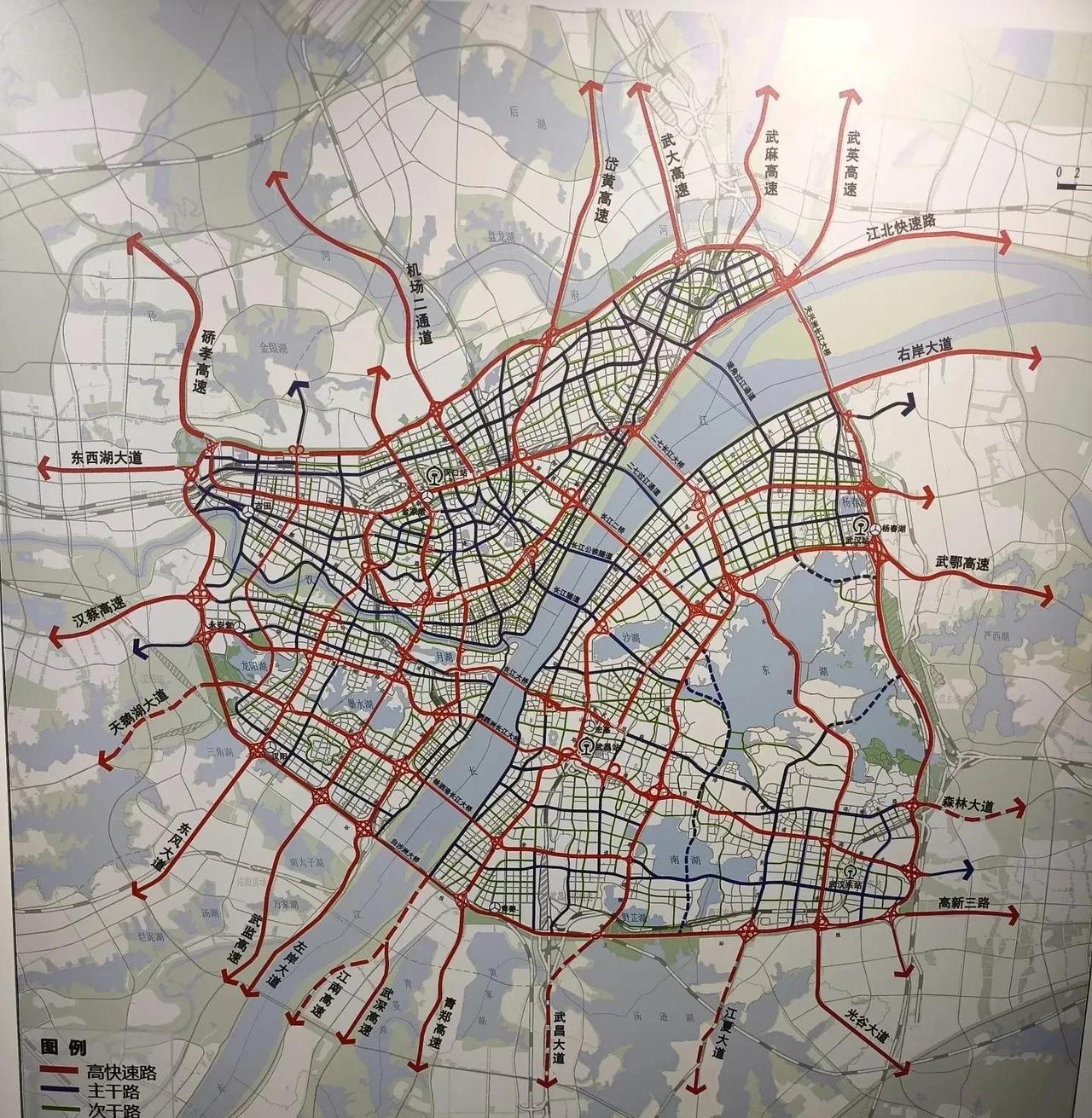 武汉武昌再添出城大动脉！右岸大道北延长线通车，能破解“潮汐拥堵”吗？依据《武