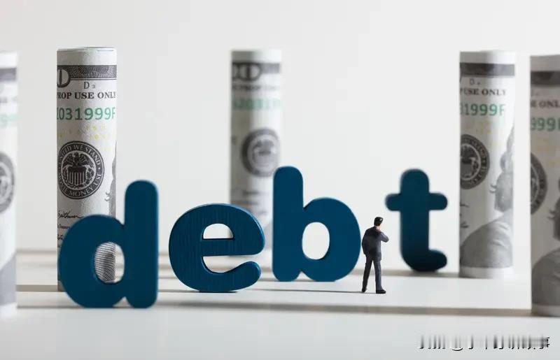 超八成年轻人陷入债务陷阱，这群“零负债”者，才是真清醒？刷到个扎心数据：当下