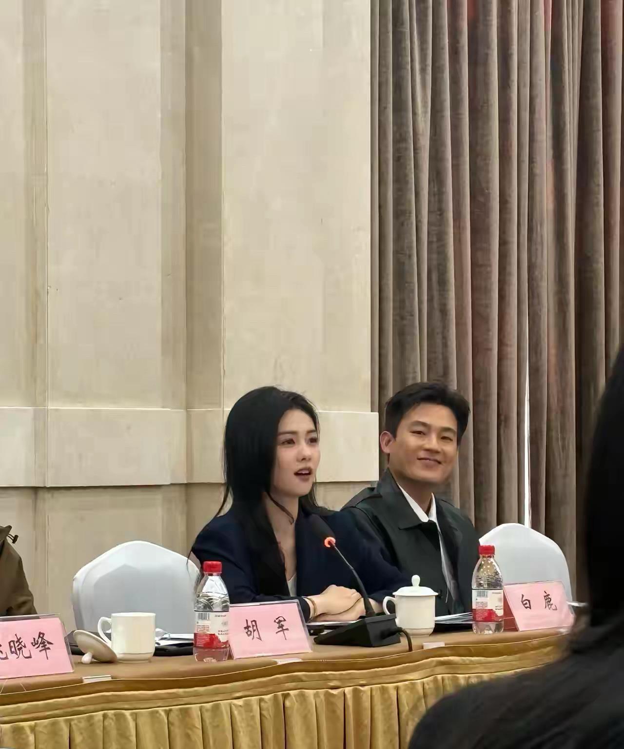 这女生叫什么来着？好漂亮呀。