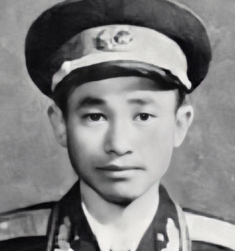 1951年朝鲜战场，彭老总盯着地图拍了桌子：