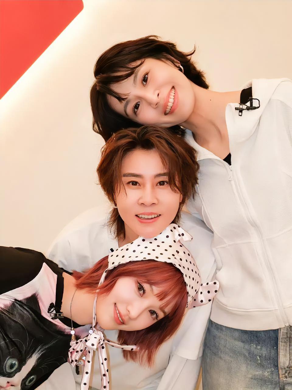 用一句话形容浪姐7三公分组那就是：强的更强，弱的更弱。1、史上最强组合：安崎、