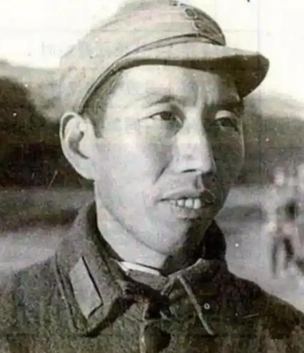 1950年3月，骑兵第七师突然发动叛乱，17个连队，2511名官兵勾结匪徒，杀害