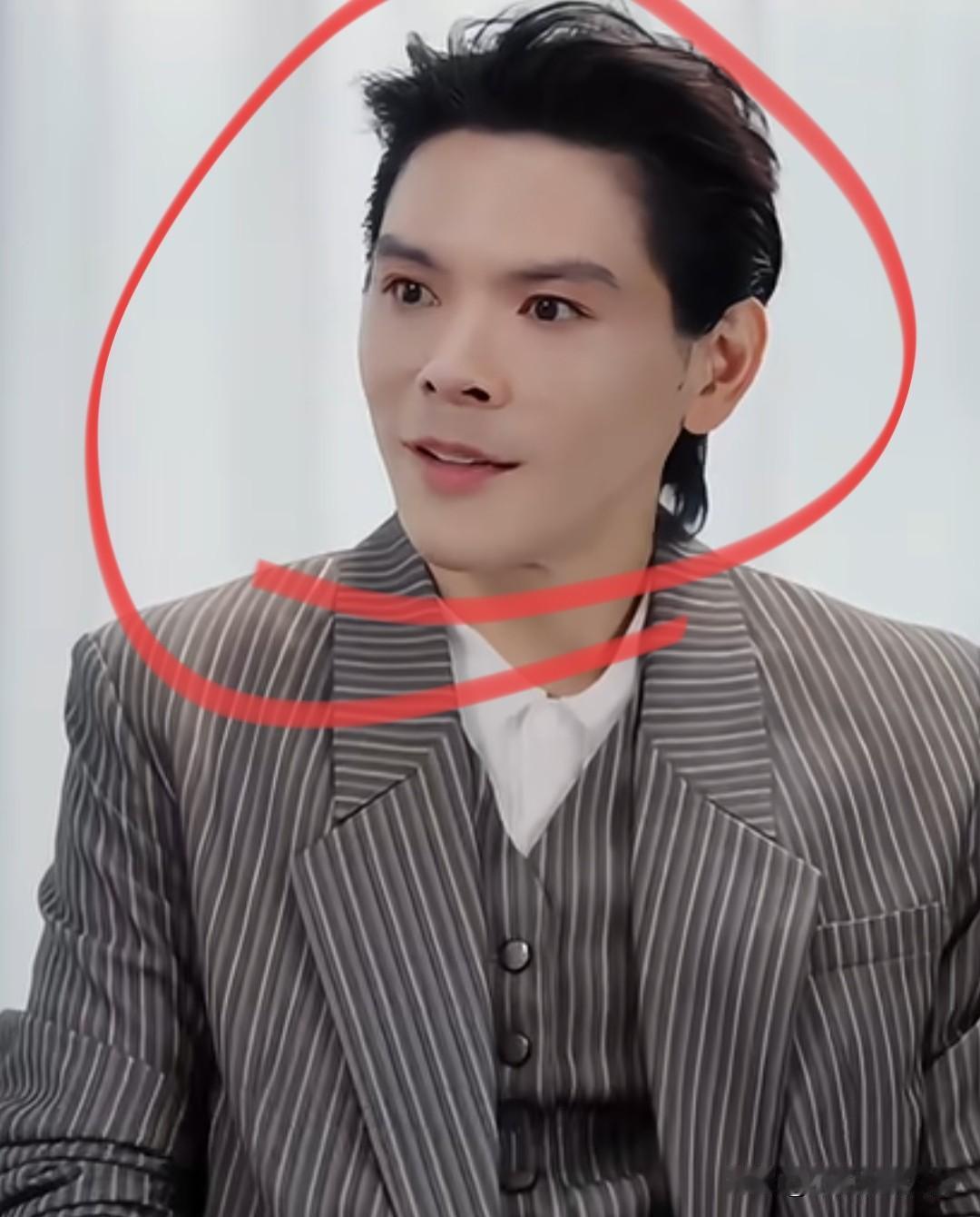 果然微表情是骗不了人的易立竞问向佐：家里遗产全都交给郭碧婷打理，你什么感受？向