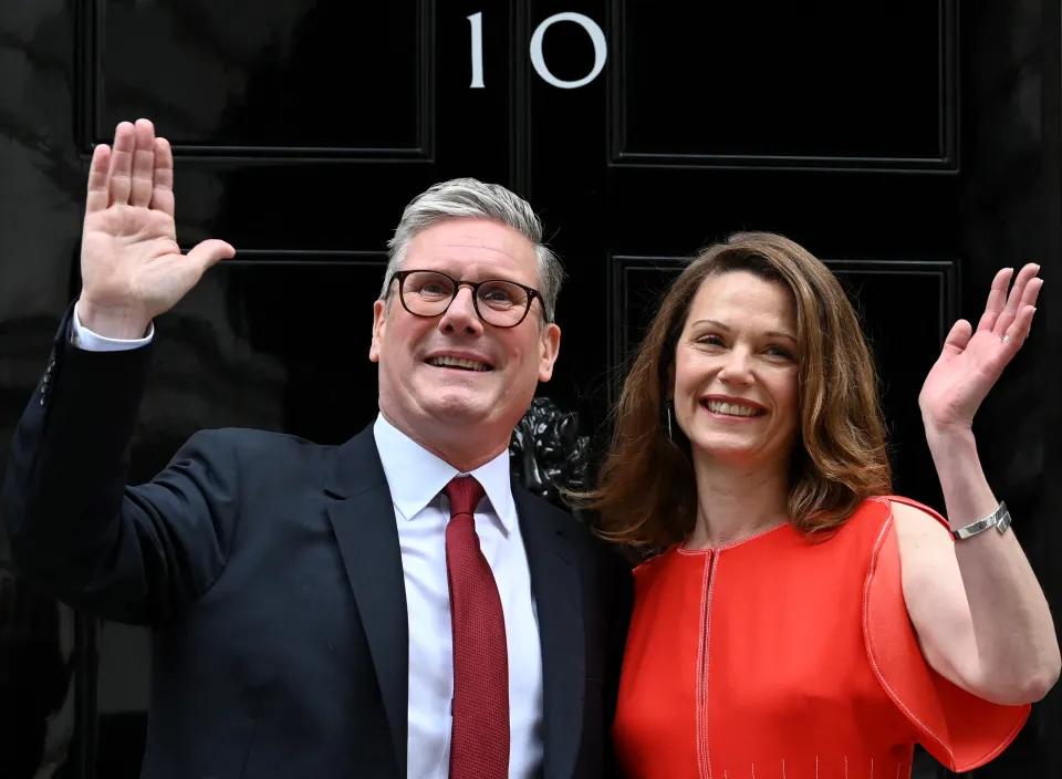 【特朗普：斯塔默将辞去英国首相职务，祝他一切顺利】据报道，英国首相基尔·斯塔