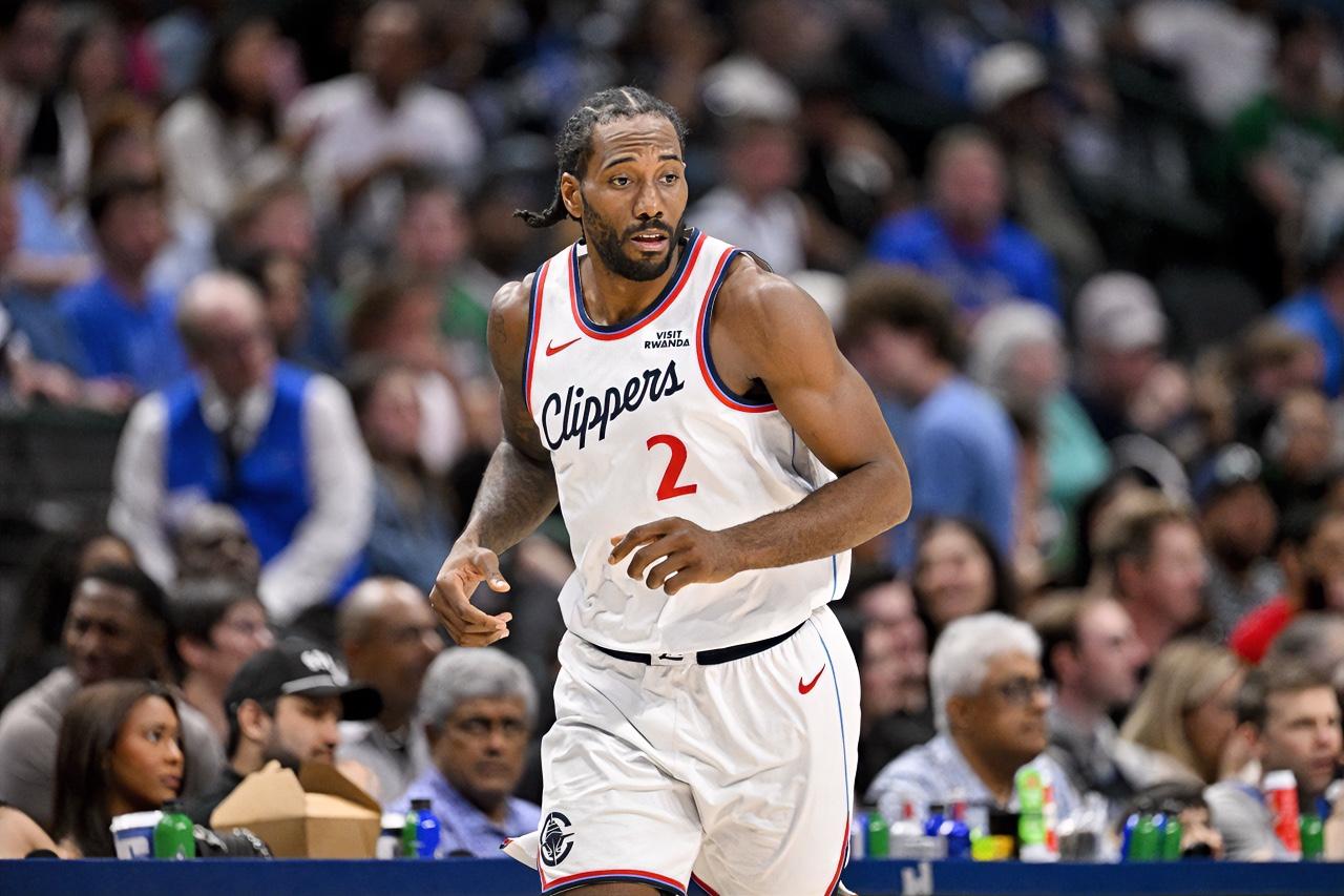 祖巴茨：登哥，这快船没我俩后，变强了吗？？？轻轻松松25分大胜全主力猛龙。哈登