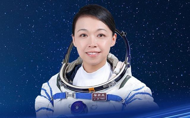 某些国家还在为太空规则吵得不可开交的时候，中国空间站又一次吸引了全球目光——神舟