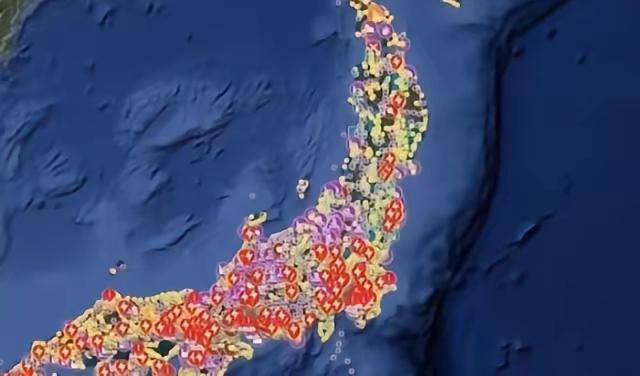 看清日本战争软肋！木头房子成致命短板，导弹都省了《解放军报》前媒体人，陈先