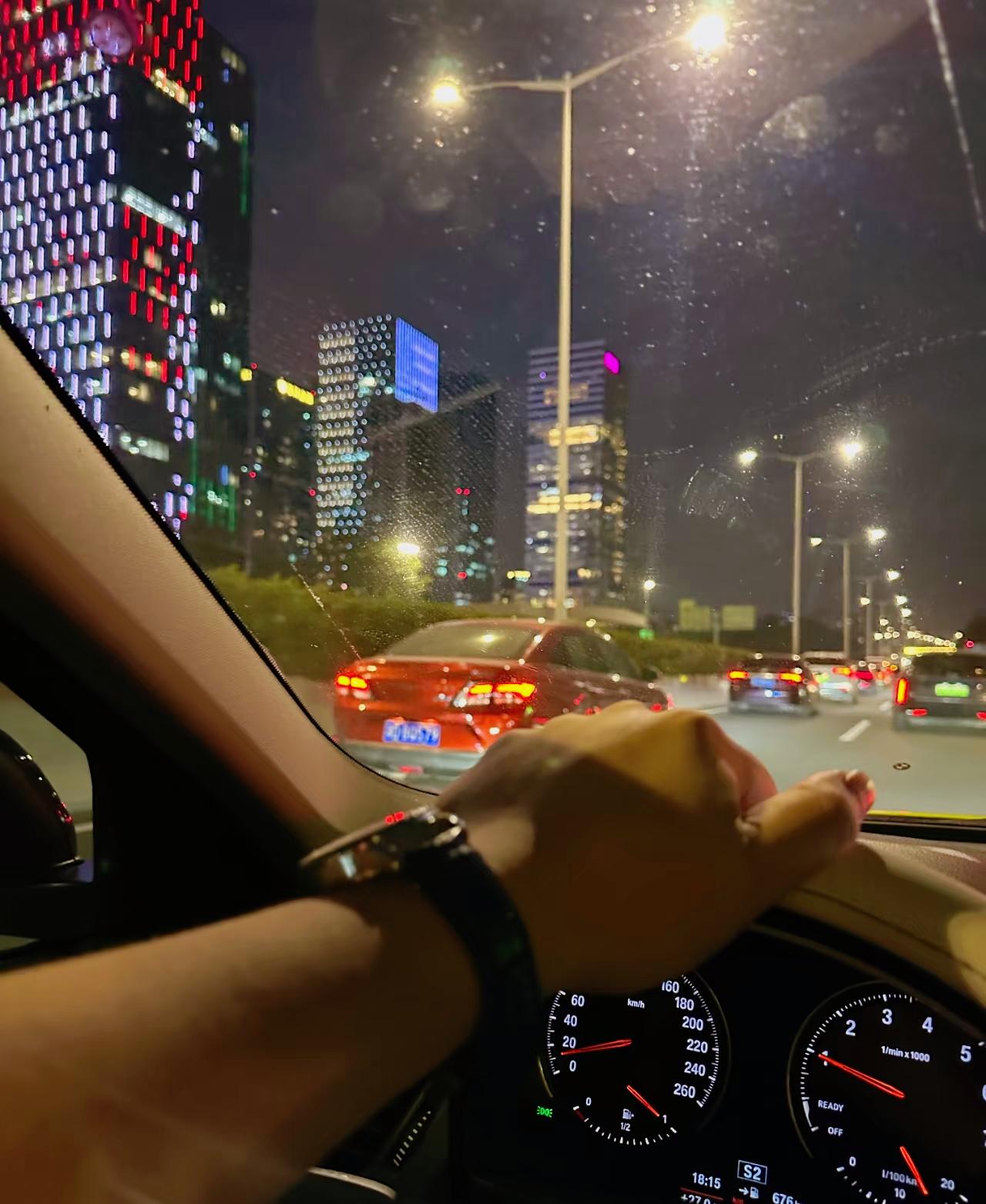 人多到中年，成家立业说点清醒的：欲望意志，才是人做成事的第一推动力。师傅说：想出