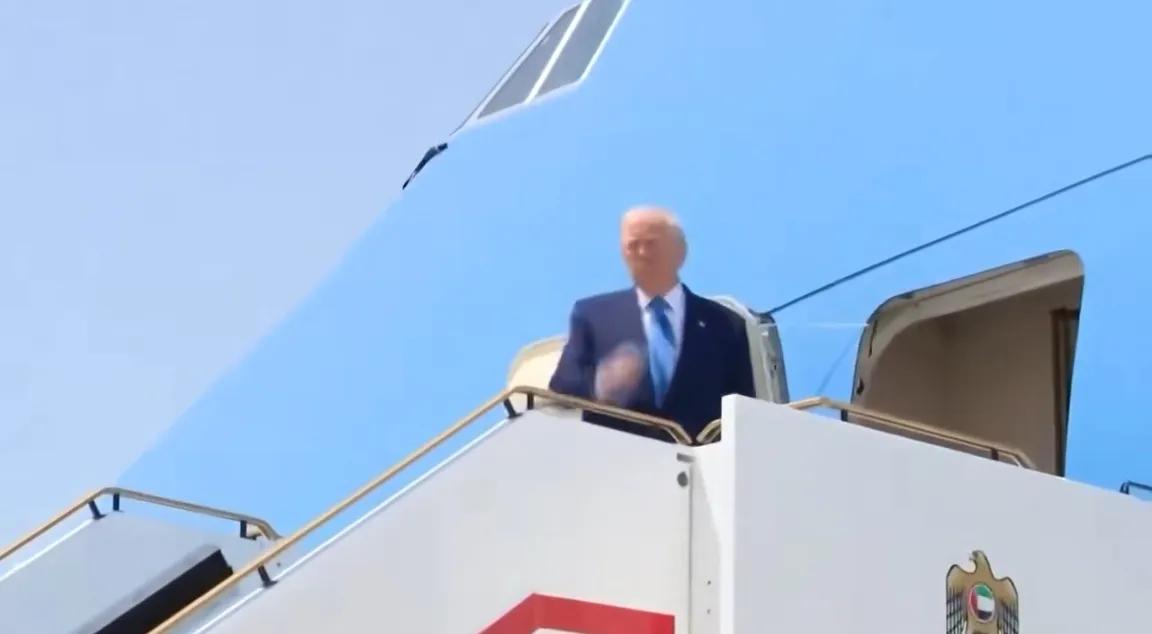 特朗普赢麻了！美国总统特朗普的中东之行，让他有了炫耀的资本。短短四天，他从沙