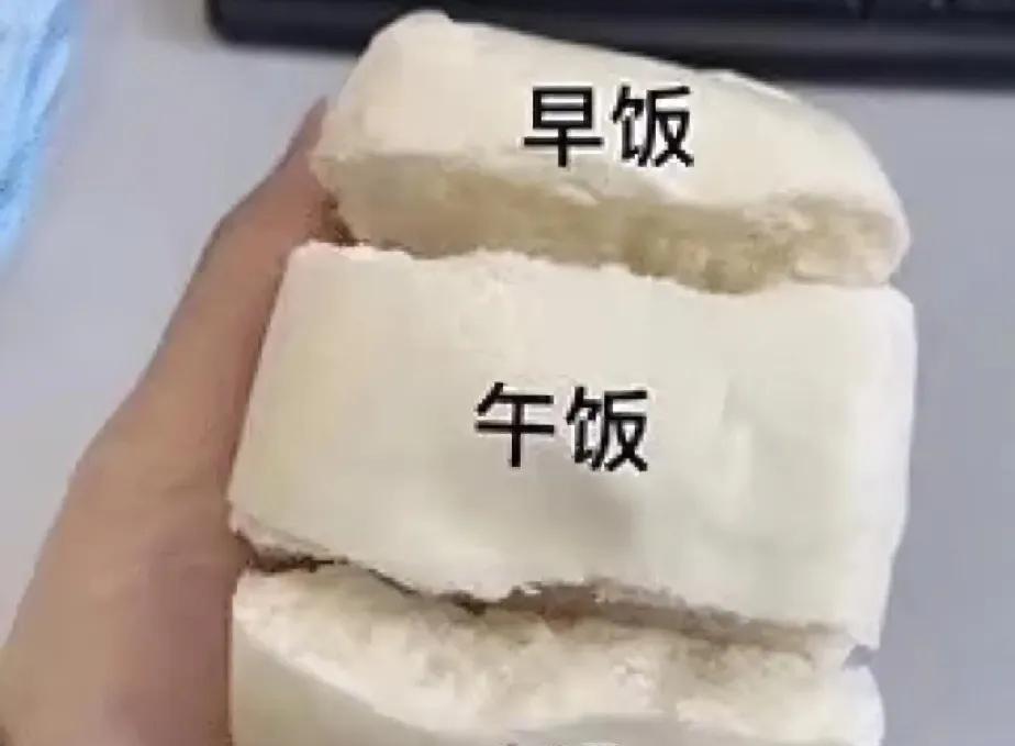 现在这社会，如果一个中年男人，他不抽烟，不喝酒，不钓鱼，也不洗脚，不按背。