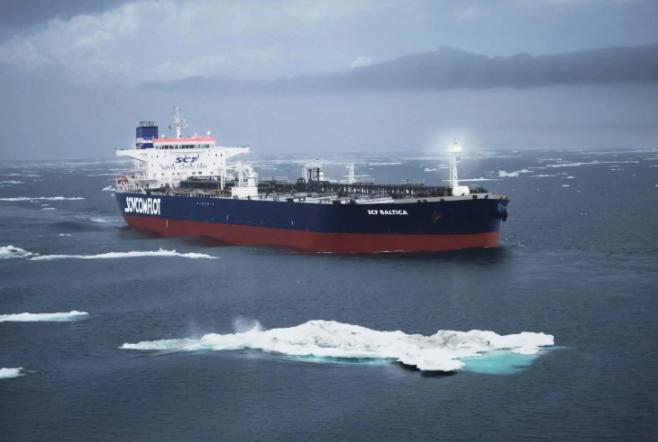 美国敢做初一，中国就敢做十五。即日起，凡进入台湾海峡的一切美国船舶，必须无条件接