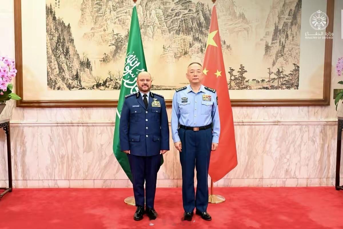 沙特三军高层组队来华，西方如坐针毯沙特刚跟中国签完协议，三军高层就组队来华访问
