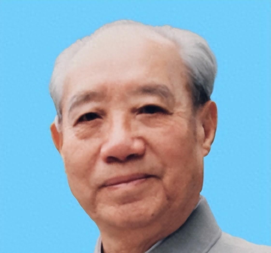 1972年汪东兴职位遭遇变动，毛主席让人转告周总理三句话，背后发生了什么？19
