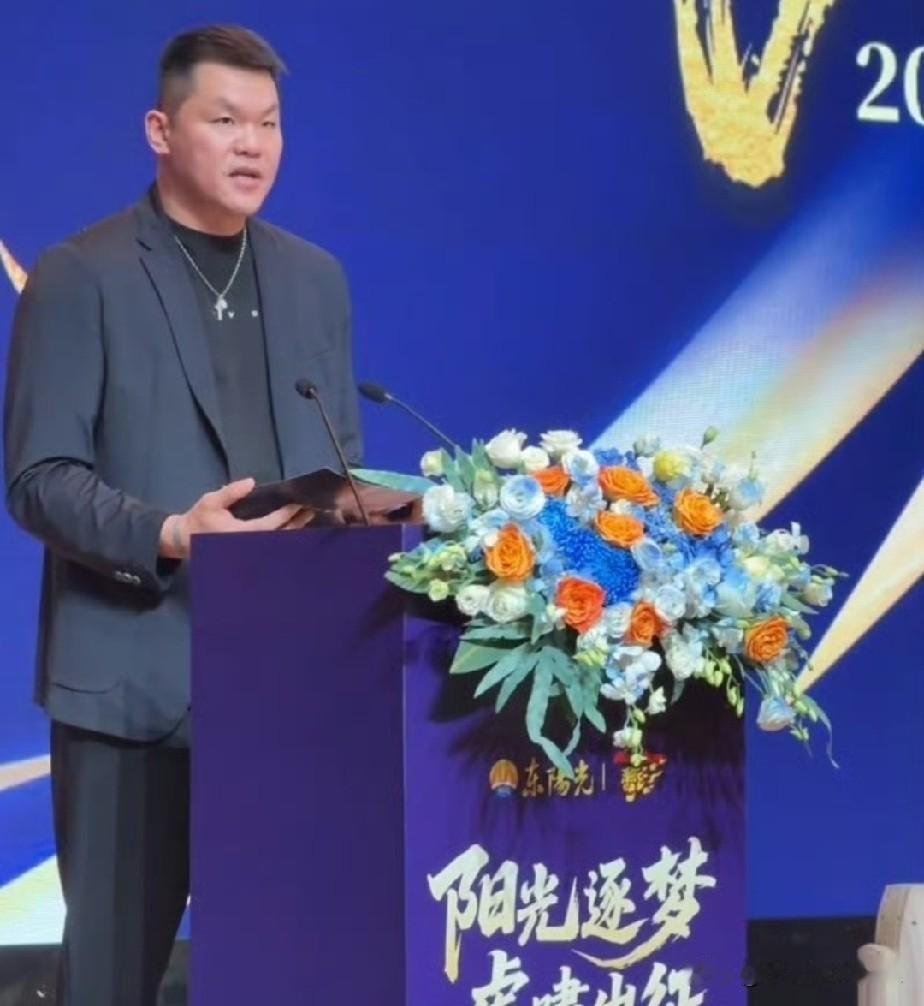 如果朱芳雨离任，绝对是广东宏远的损失。广东宏远成绩不好，绝对不是朱芳雨的问题，而