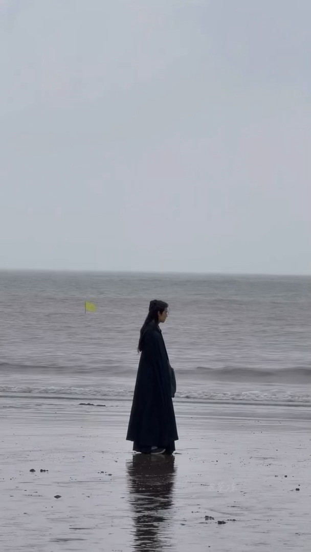 李昀锐被浪潮追了李昀锐看到浪潮过来撒腿就跑哈哈哈哈最搞笑的一集宇文大王被浪潮追