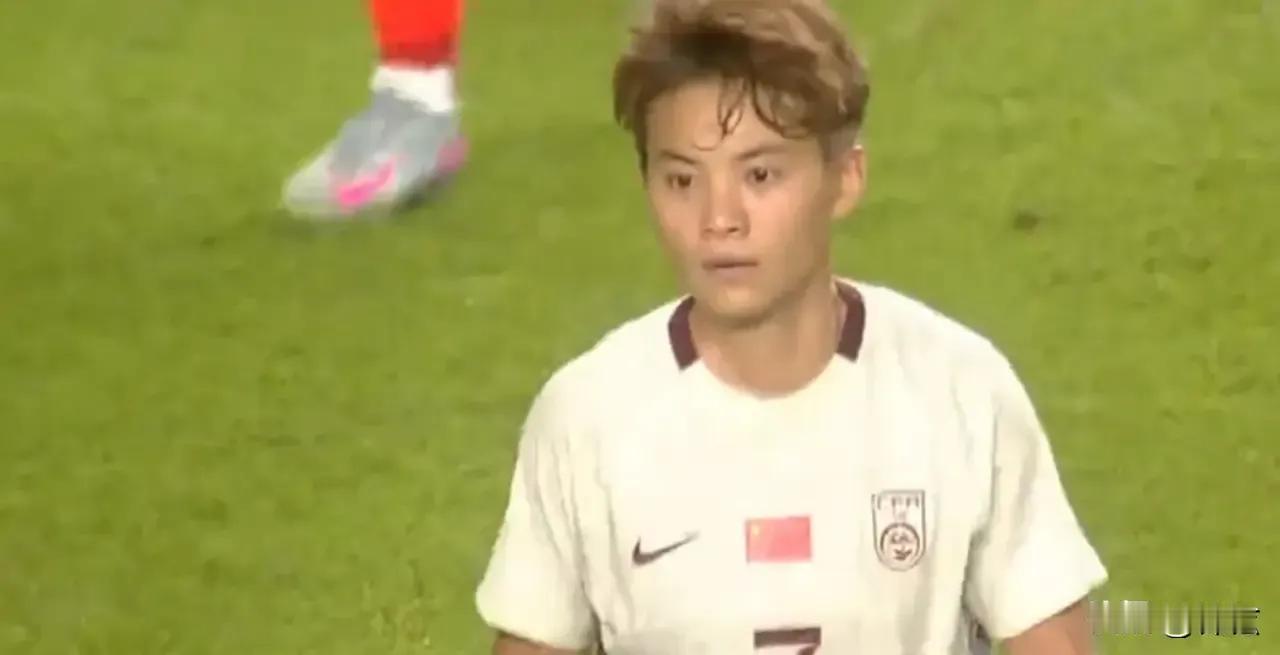 中国女足在东亚杯2:2平战平了韩国队，为中国足球挽回了一丁点儿脸面。中国男足丢的