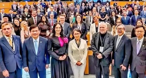 萧美琴这次可把欧洲给坑惨了！欧洲正为稀土供应发愁，中国一纸出口限制令就让生产线卡