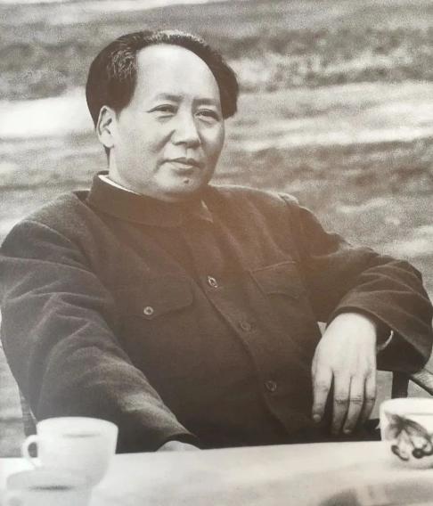 1950年，北京刚解放没几个月，新中国就对着全世界放出“狠”话：过去清政府、旧政