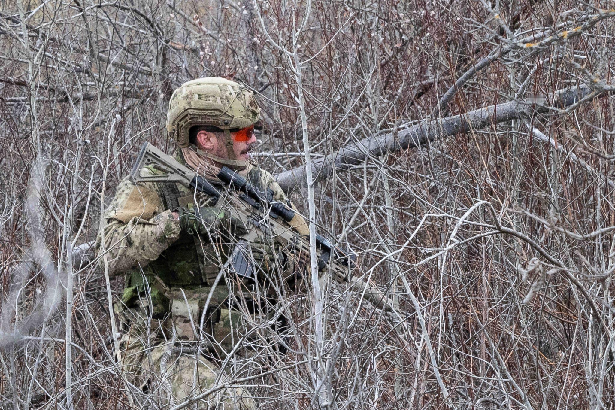 装备全新C8A4步枪的加拿大第三步兵师烽火问鼎计划