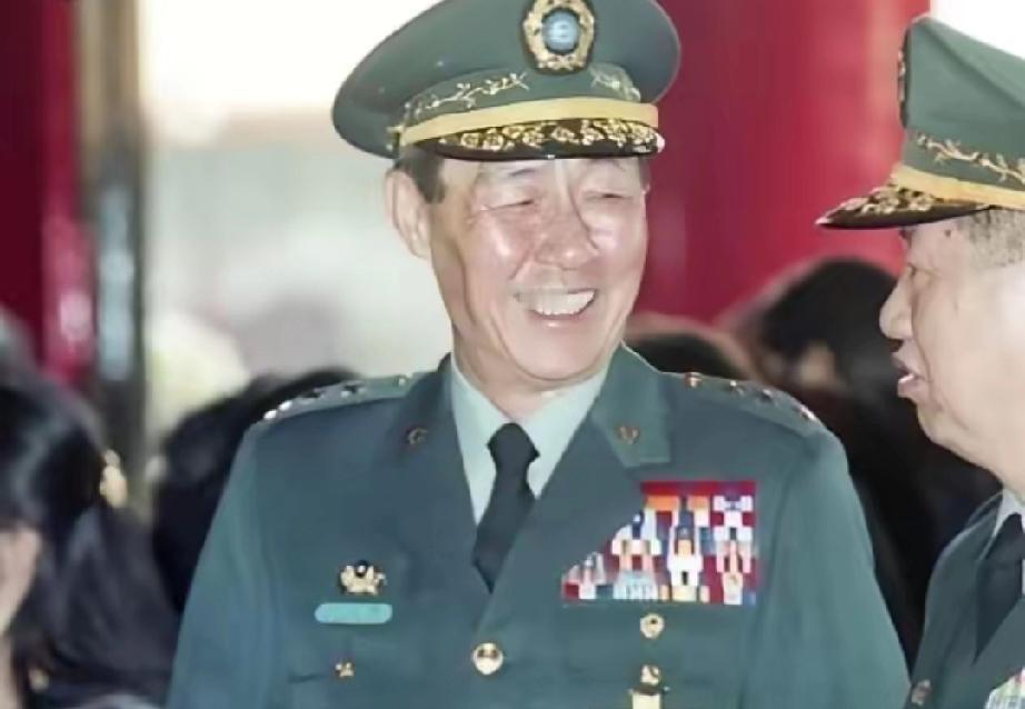 台军一级上将曾下令死守台海，但为回安徽老家探亲祭祖，主动辞去一级上将终身职职位！