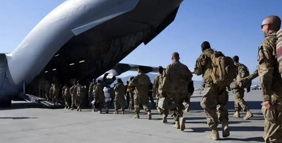 美国撤军了，欧洲蒙圈了。10月30日美国第一批驻扎在东欧的军队开始撤回了。从老