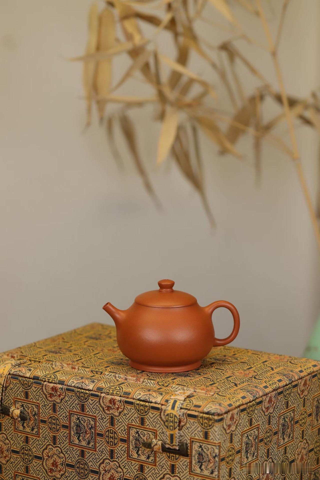 你追求的“高纯度”紫砂壶，可能正在毁掉你的茶紫砂壶圈有个怪现象，两极分化极其严