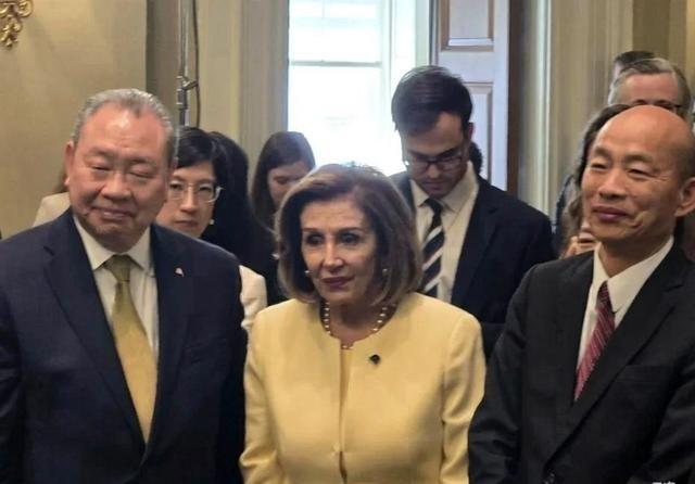 韩国瑜见的为什么是佩洛西？韩国瑜到美国，见到的却是佩洛西。佩洛西是民
