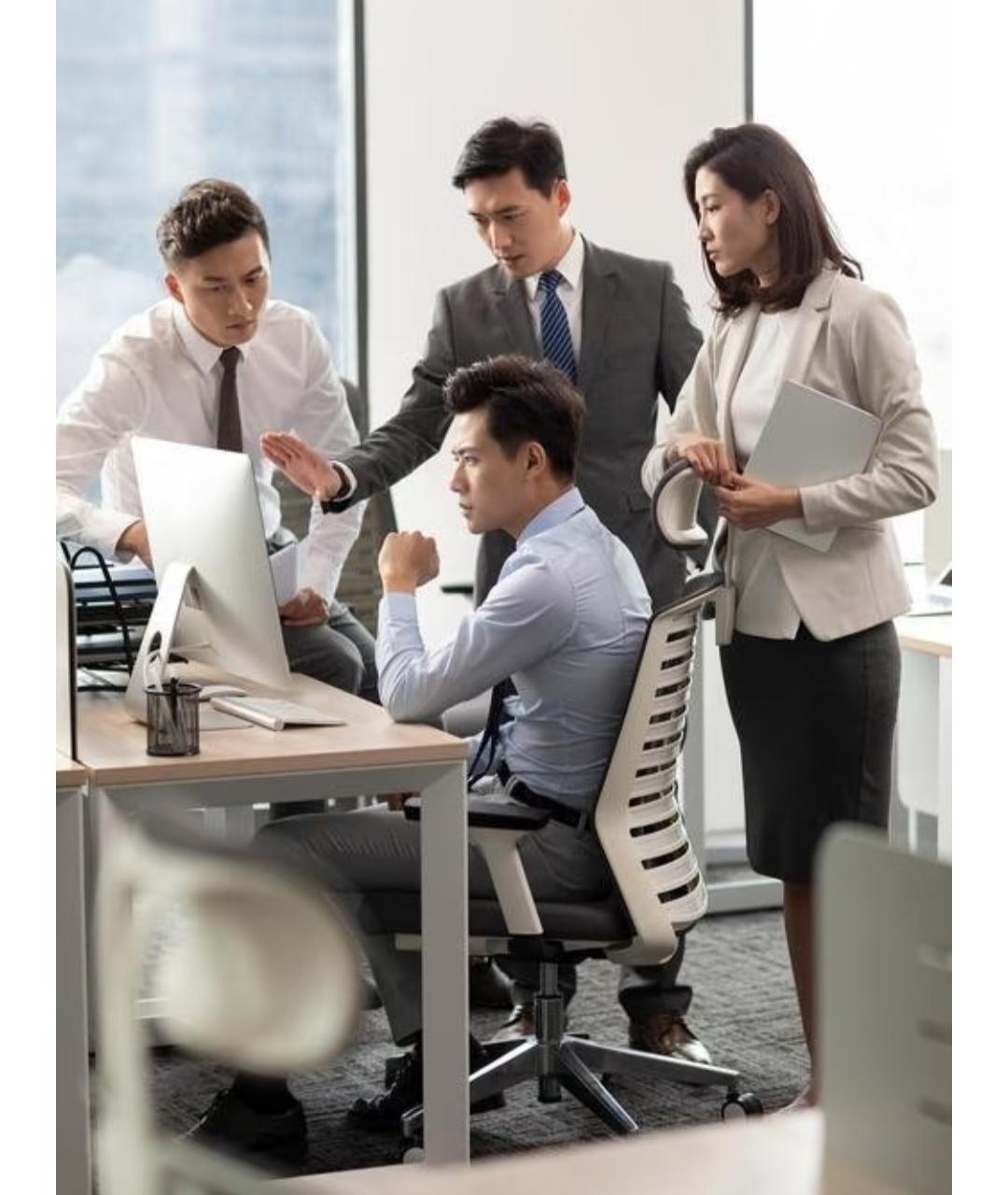 稻盛和夫曾说:“高层本质上就是政治斗争，中层是高层的同伙和执行人，底层就是工具