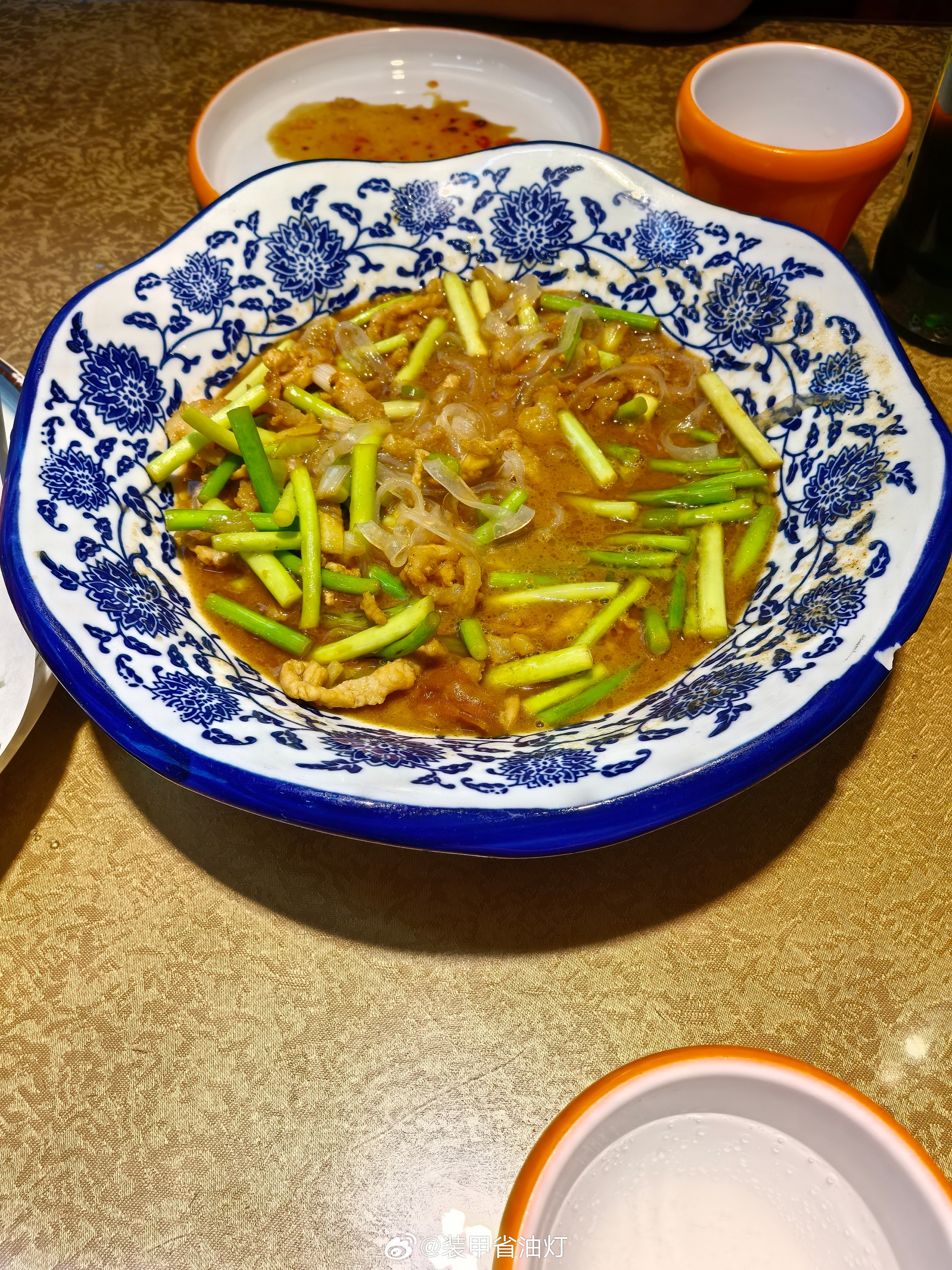 我一般吃饭很少会剩饭，即便不太好吃也会吃完，即便剩下也会打包带走，但这家店，是我