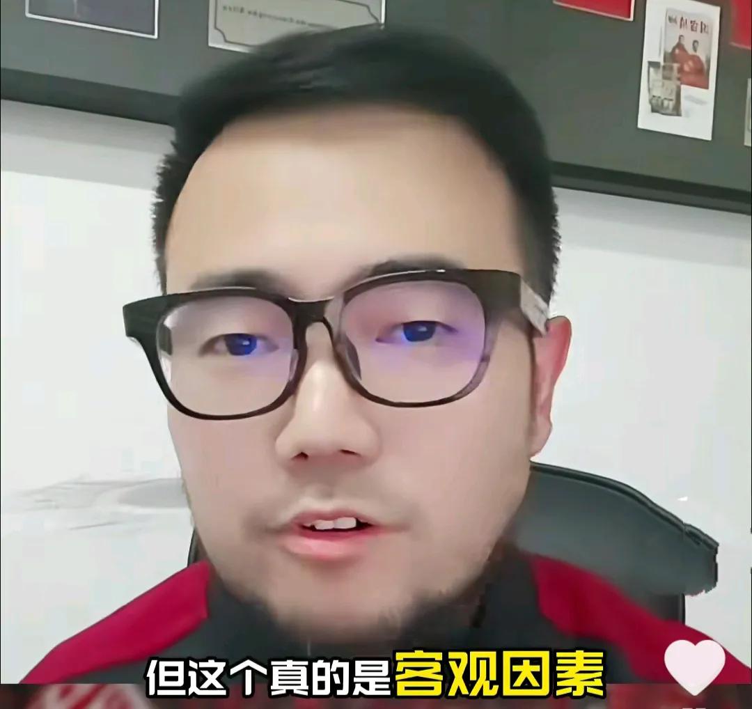 媒体人潘伟力透露，武磊想要重新入选国足，需要达到一个硬性条件。他在直播时表示，